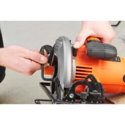 Black & Decker Black+Decker Handkreissäge CS1550 Inkl. Sägeblatt 1.500 W 9 Black & Decker Black+Decker Handkreissäge CS1550 Inkl. Sägeblatt 1.500 W -Heimwerkzeuge 169062 2012 5